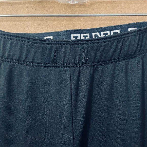 PINK Victoria's Secret Pure Black Ultimate High Waist Leggings Size Small - Picture 5 of 11